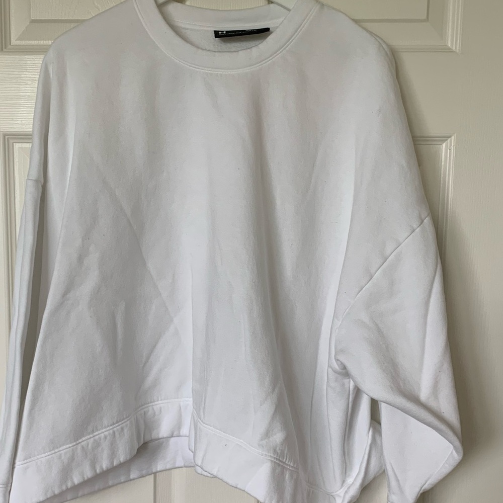 Loose sweater by Under Amour great condition